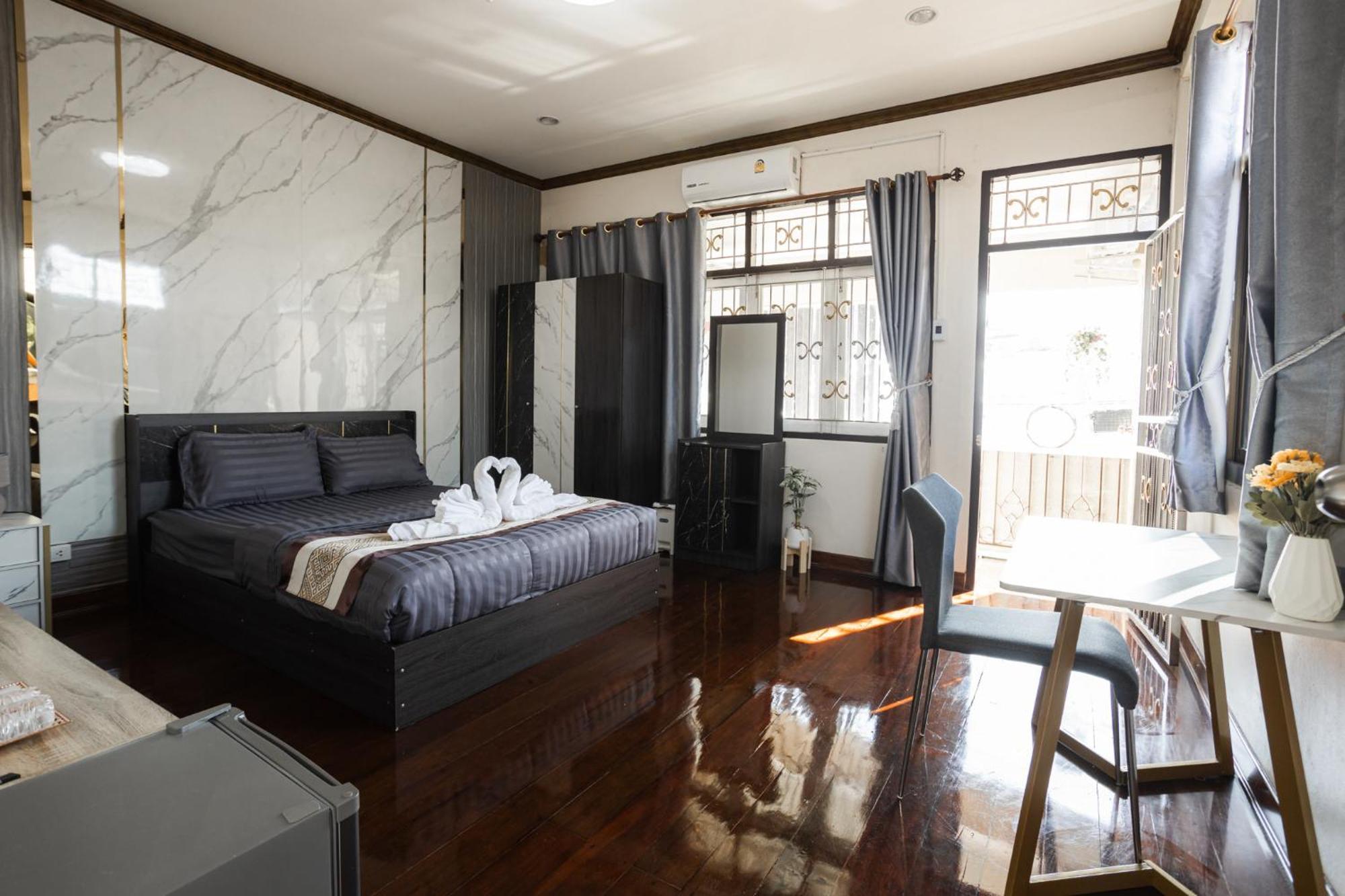 2B Cozy Hostel ตรัง Esterno foto