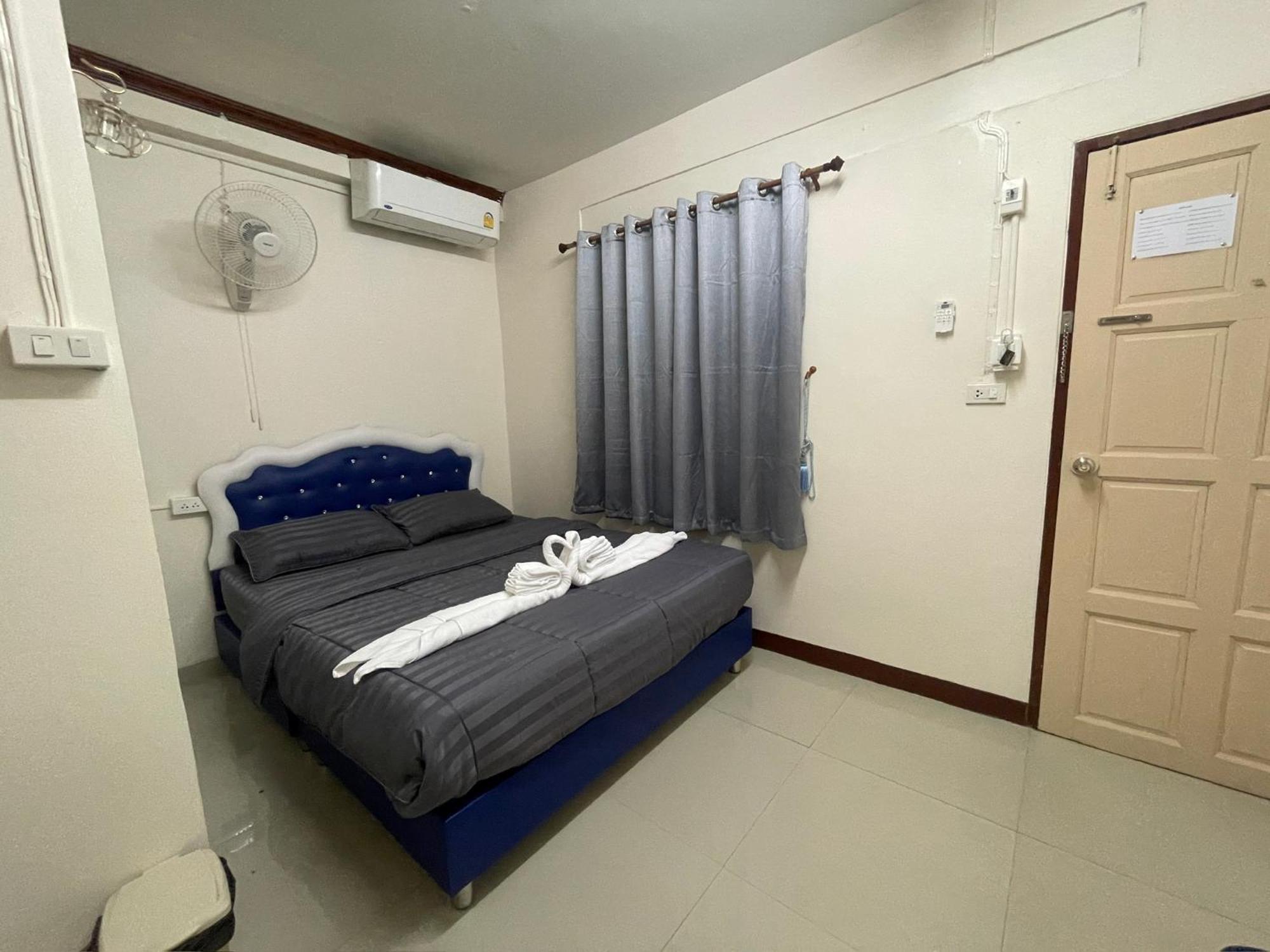 2B Cozy Hostel ตรัง Esterno foto