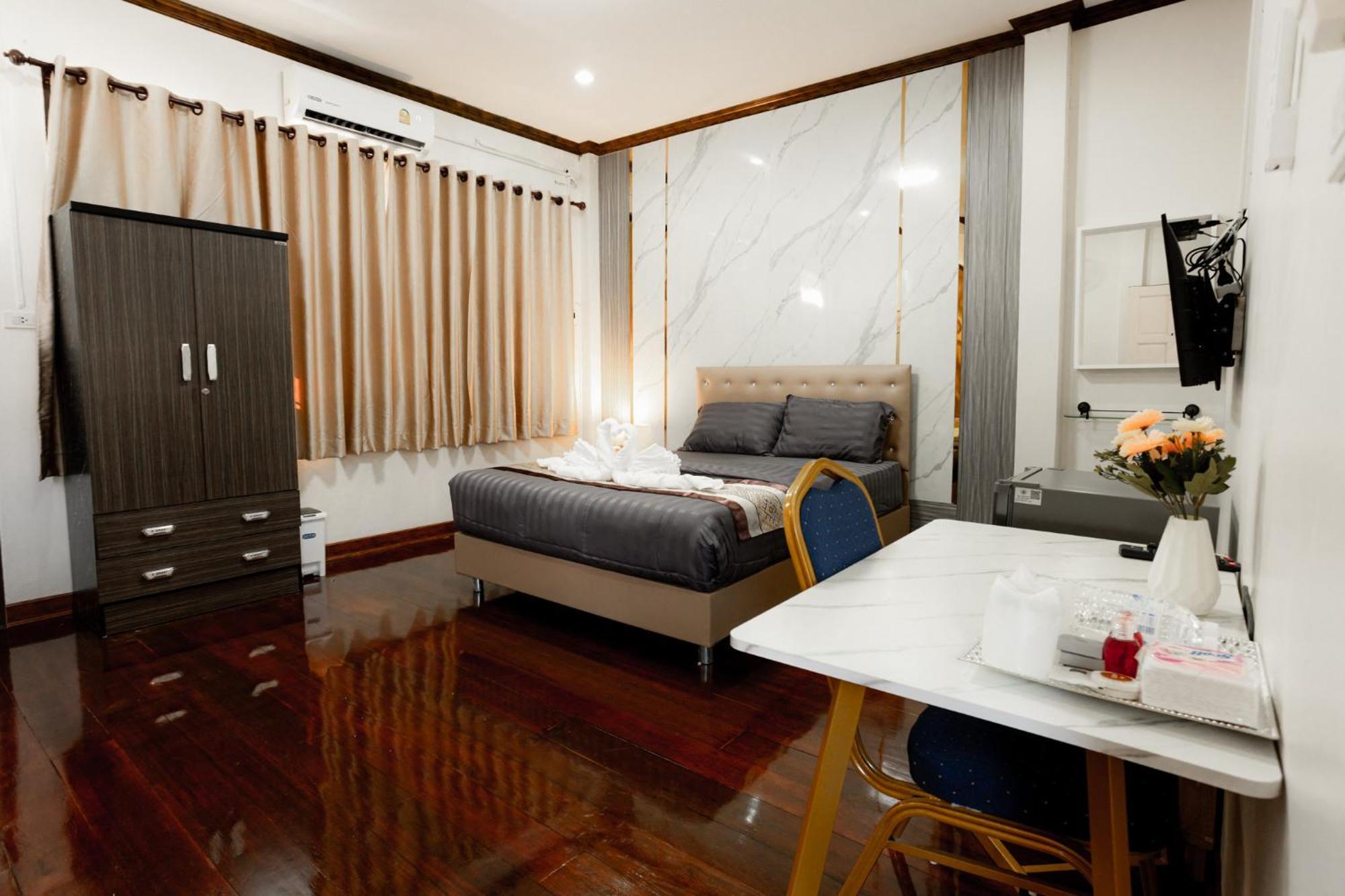2B Cozy Hostel ตรัง Esterno foto